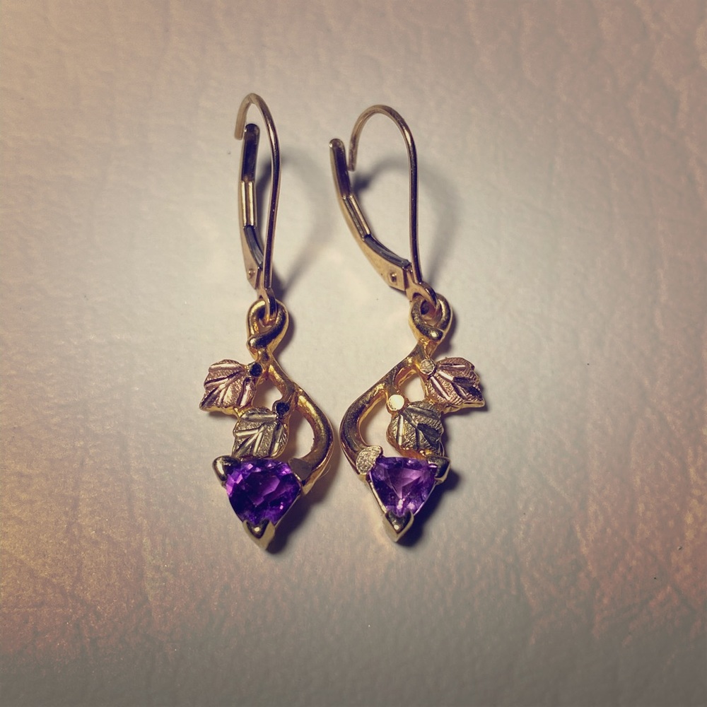 Vintage Solid 12K-10K trillion Cut Amethyst Earr